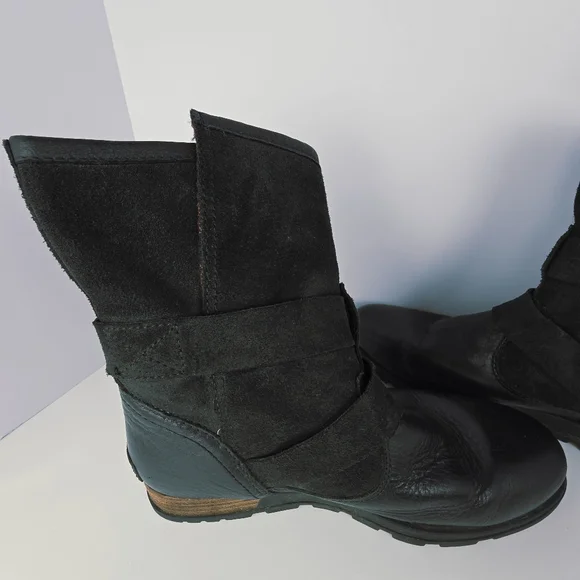 Sorel Black Leather Boots Womens 7 Plaid Lining Buckles - Picture 11 of 15